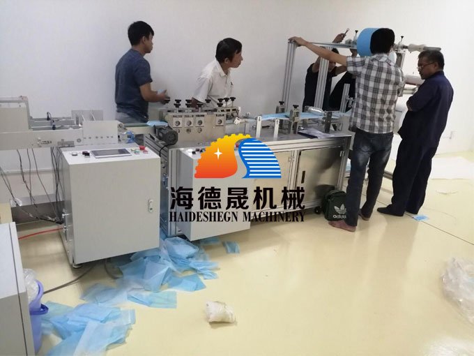 越南客戶(hù)口罩機(jī)工作現(xiàn)場(chǎng)