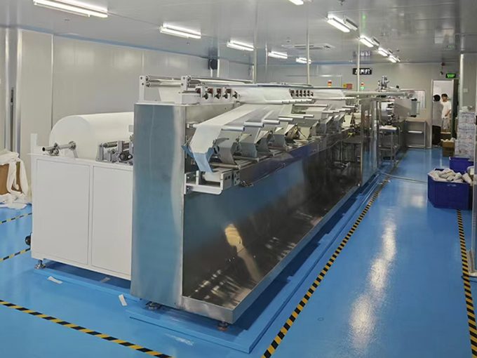 汕頭12道全自動濕巾機客戶現場